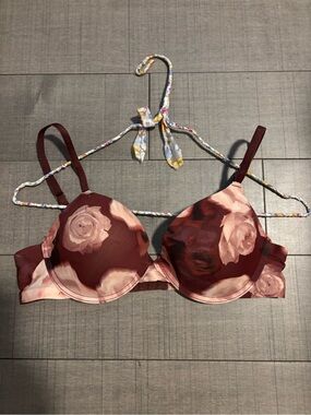 3 for $21- Danskin Floral Push Up Bra 34C- Burgundy & Pink Florals